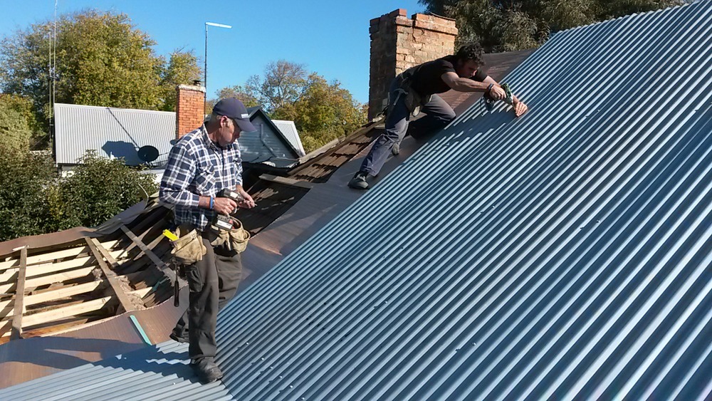  New roof taking shape. 